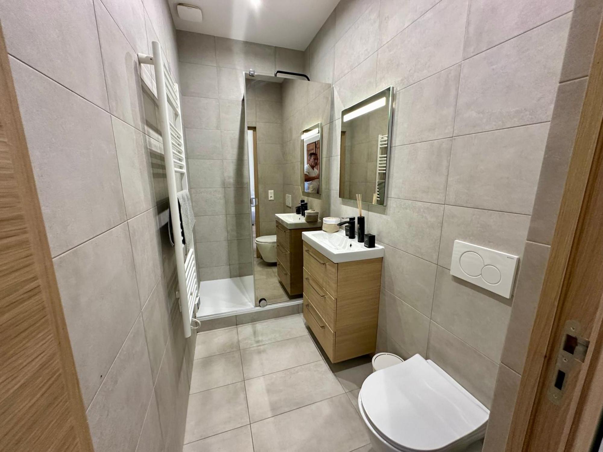 Gorgeous Brand New 2 Bedrooms Антиб Екстериор снимка